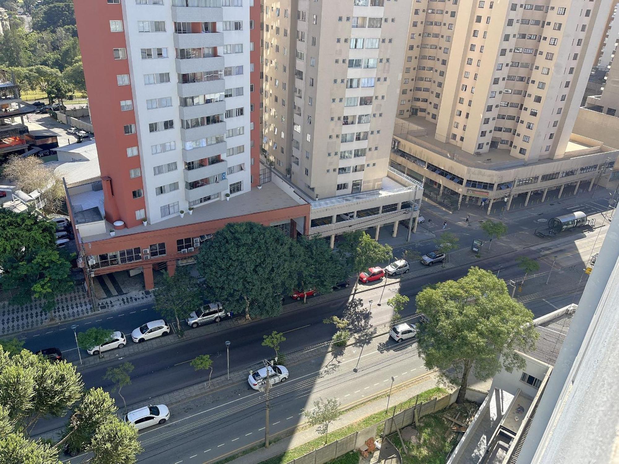 Predio Fantastico No Bairro Mais Requisitado De Куритиба Екстериор снимка