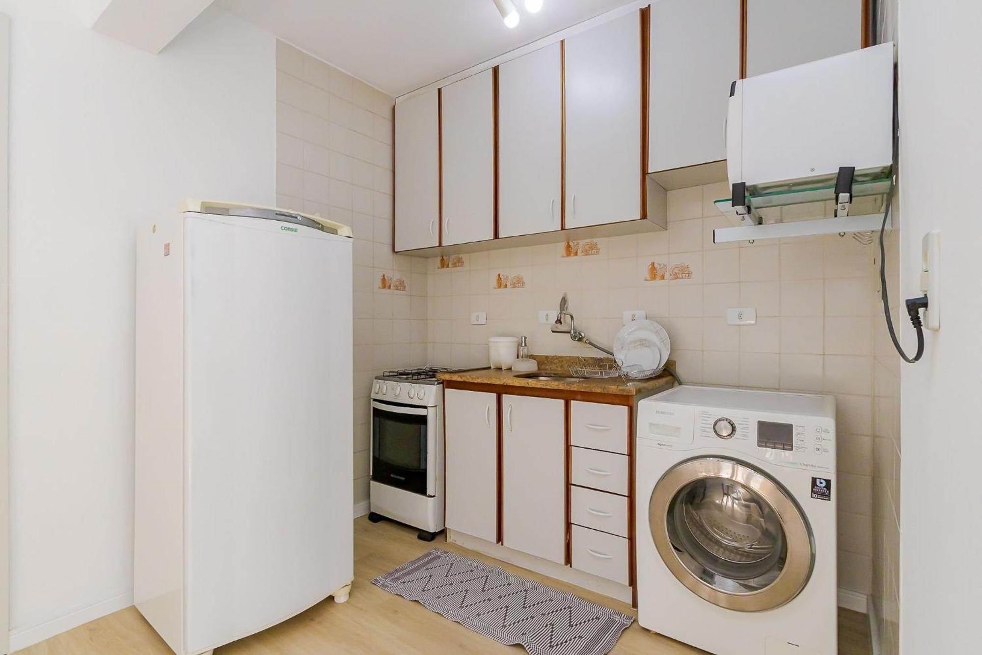 Predio Fantastico No Bairro Mais Requisitado De Куритиба Екстериор снимка